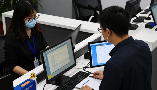平面设计在新媒体运营中的角色与趋势变化